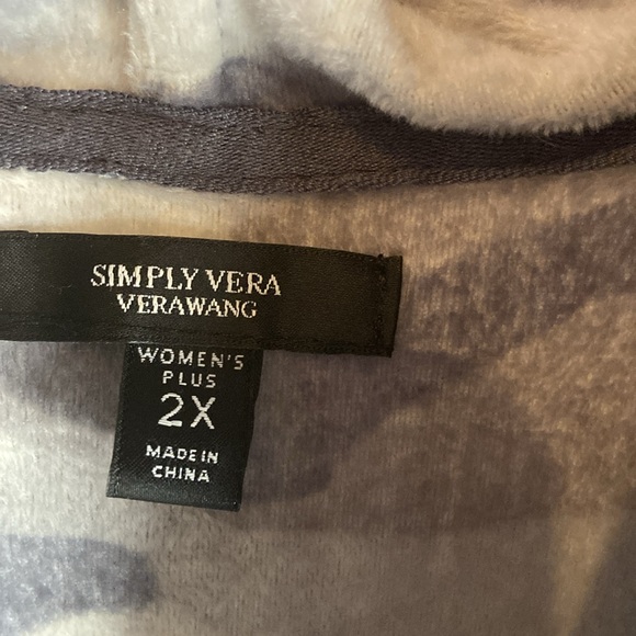 Simply Vera VeraWang  grey camouflage long sleeve light weight hoodie - Picture 3 of 4